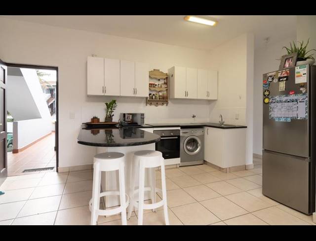 3 BEDROOM APARTMENT FOR SALE IN SHEFFIELD BEACH
